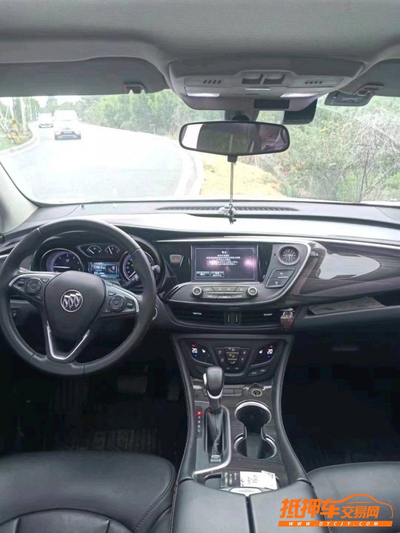 潍坊18年别克昂科威5