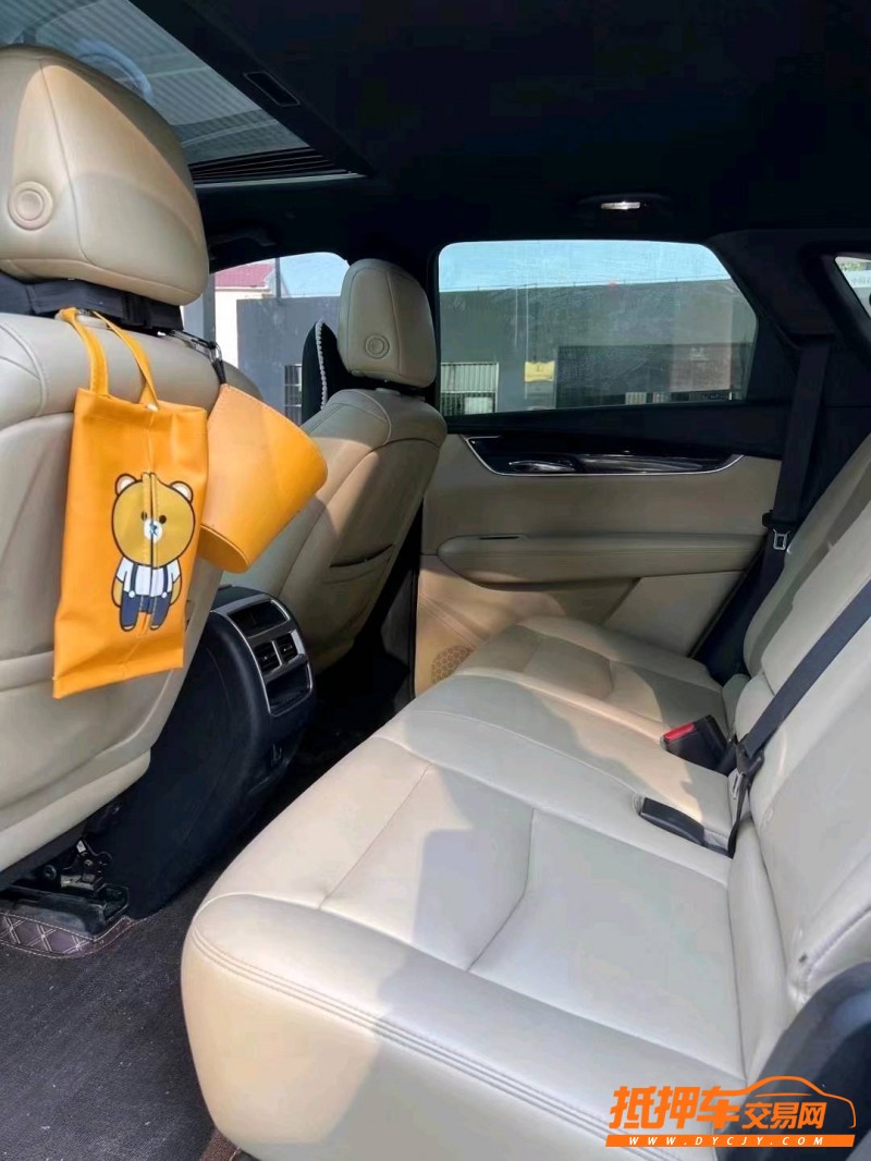 北京16年凯迪拉克XT56