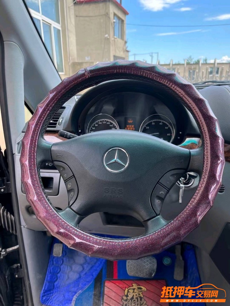 沈阳10年奔驰唯雅诺3