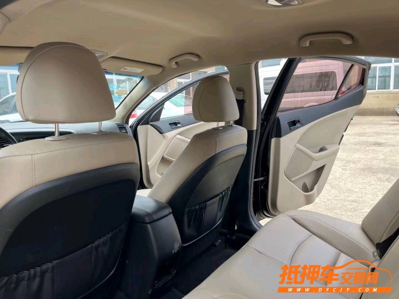 沈陽15年起亞K55
