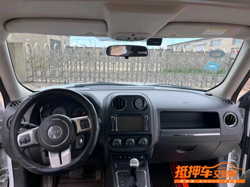 沈陽15年Jeep自由客4