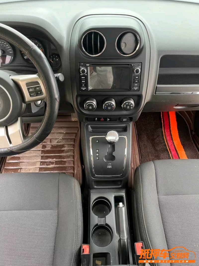 沈陽15年Jeep自由客7