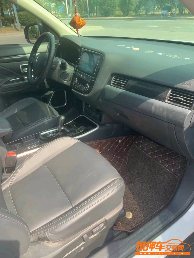 徐州20年三菱欧蓝德5