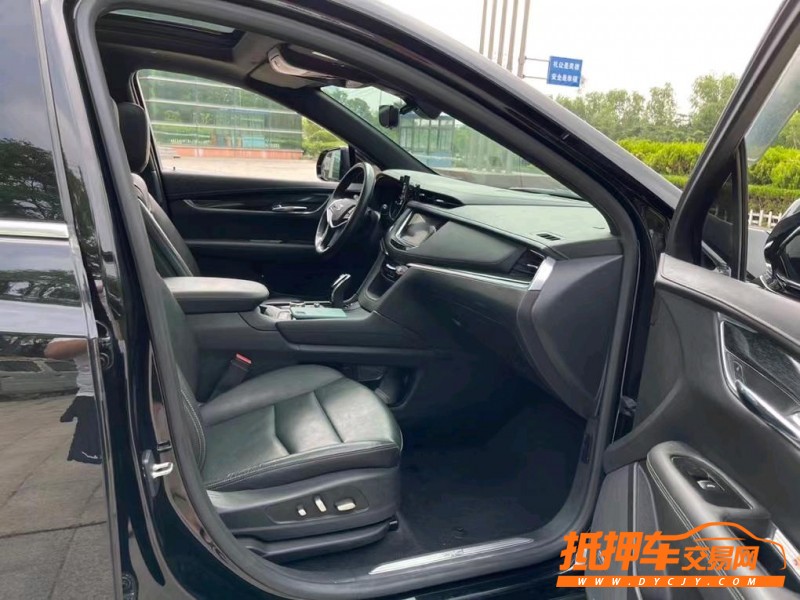 盐城20年凯迪拉克XT54