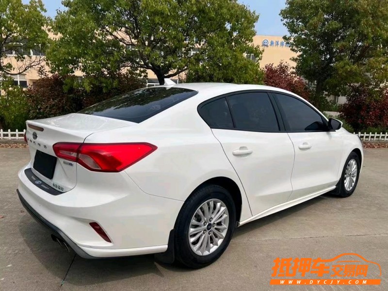 盐城20年福特福克斯8