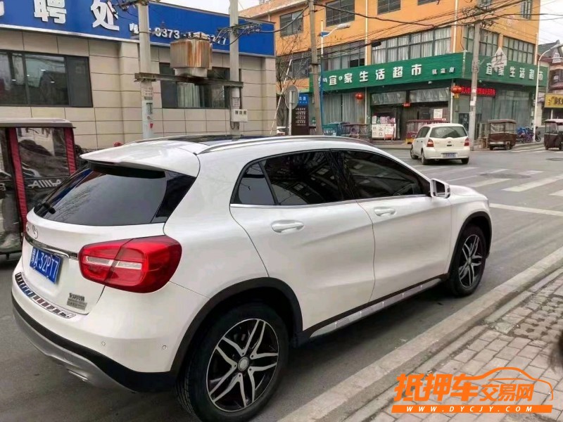 烟台17年奔驰GLA3