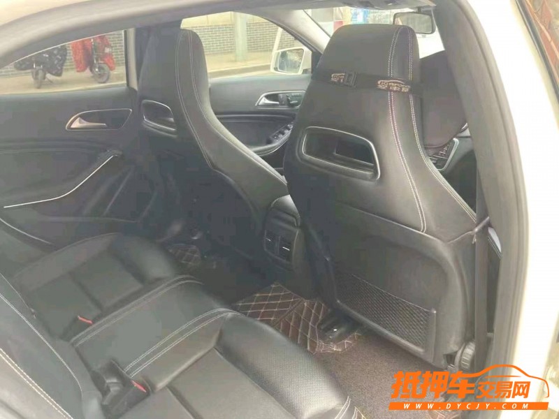 烟台17年奔驰GLA7