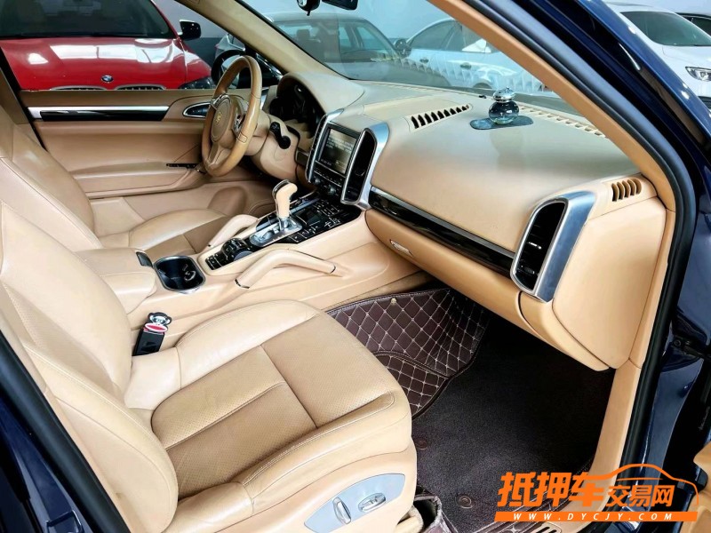 潍坊12年保时捷卡宴4