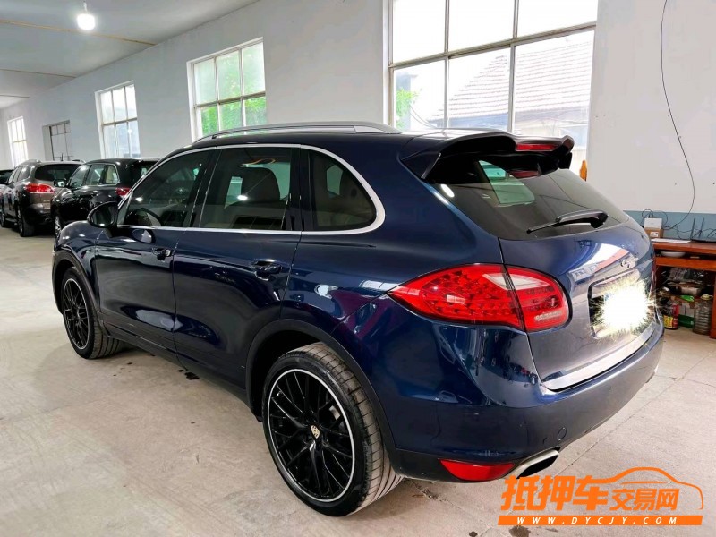 潍坊12年保时捷卡宴3