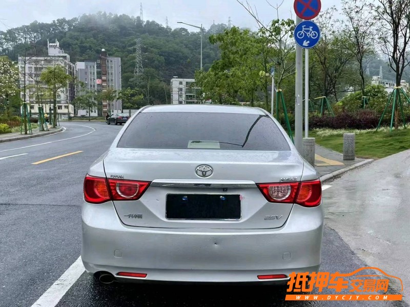 广州11年丰田锐志5