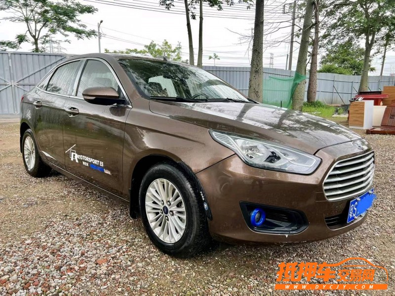 广州15年福特福睿斯2