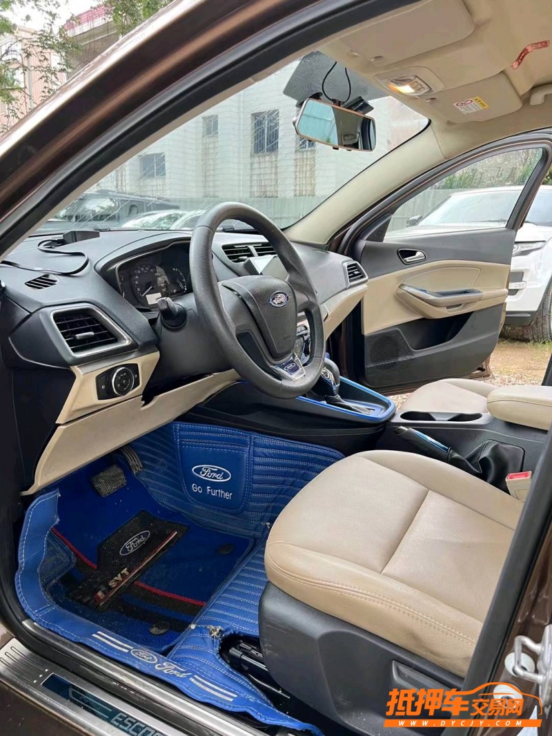 广州15年福特福睿斯5