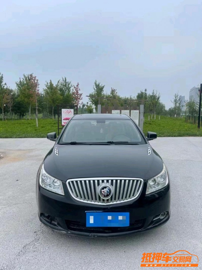 潍坊13年别克君越8
