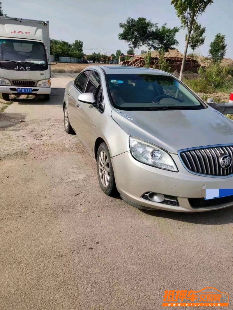 东营11年别克英朗7