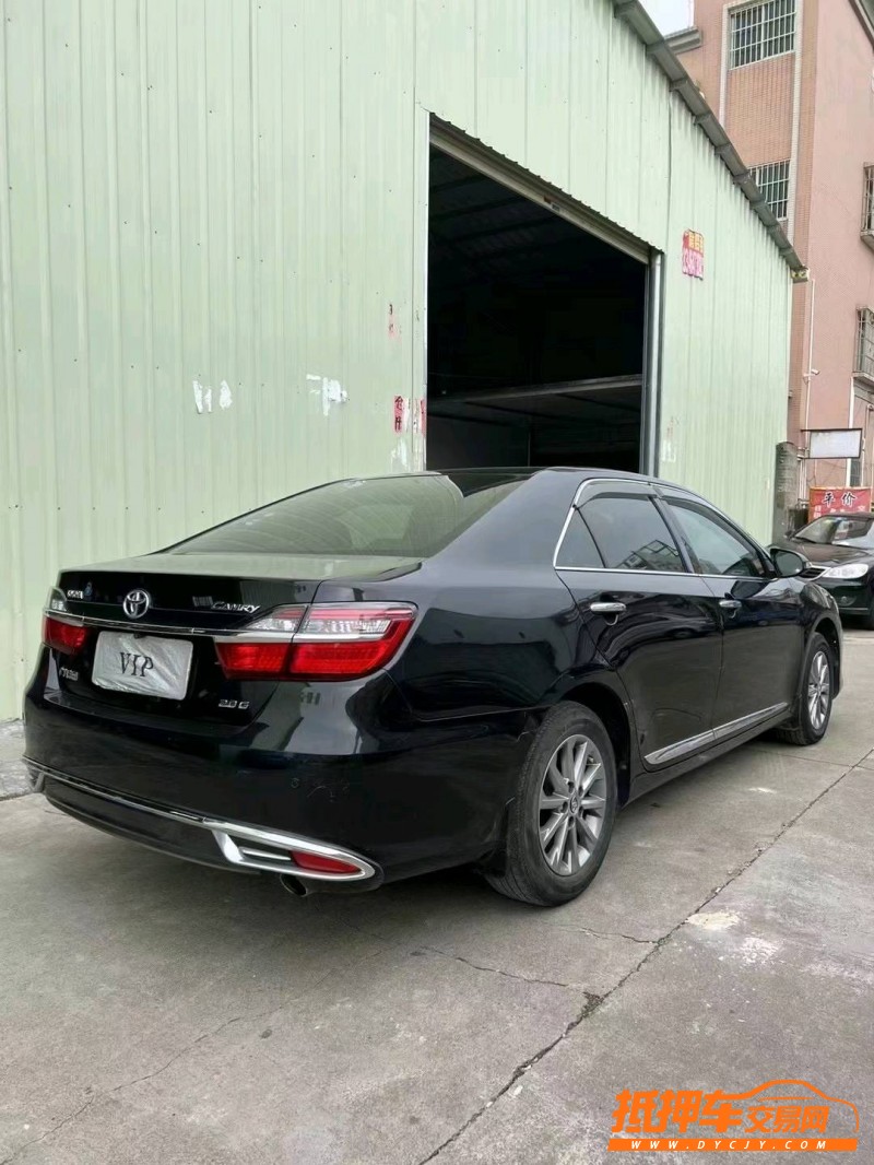 佛山16年丰田凯美瑞2