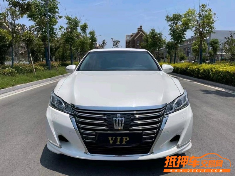 盐城16年丰田皇冠1