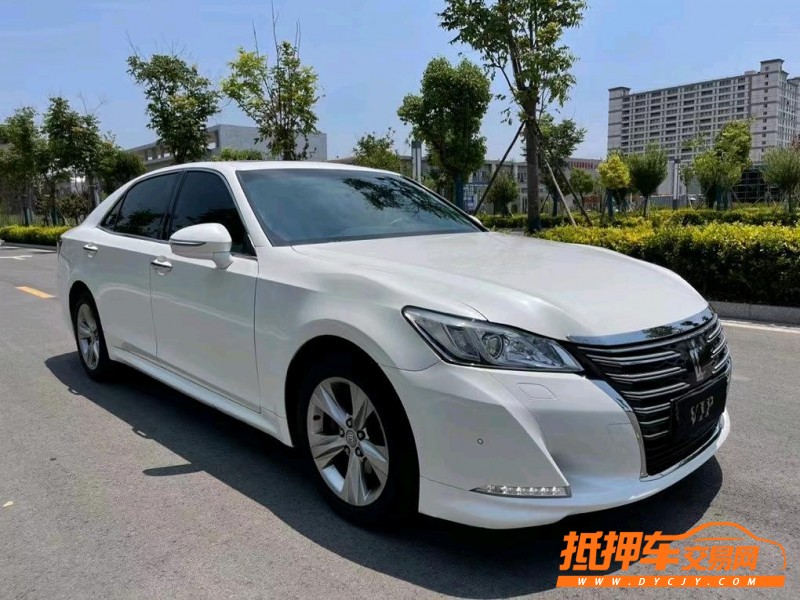 盐城16年丰田皇冠2