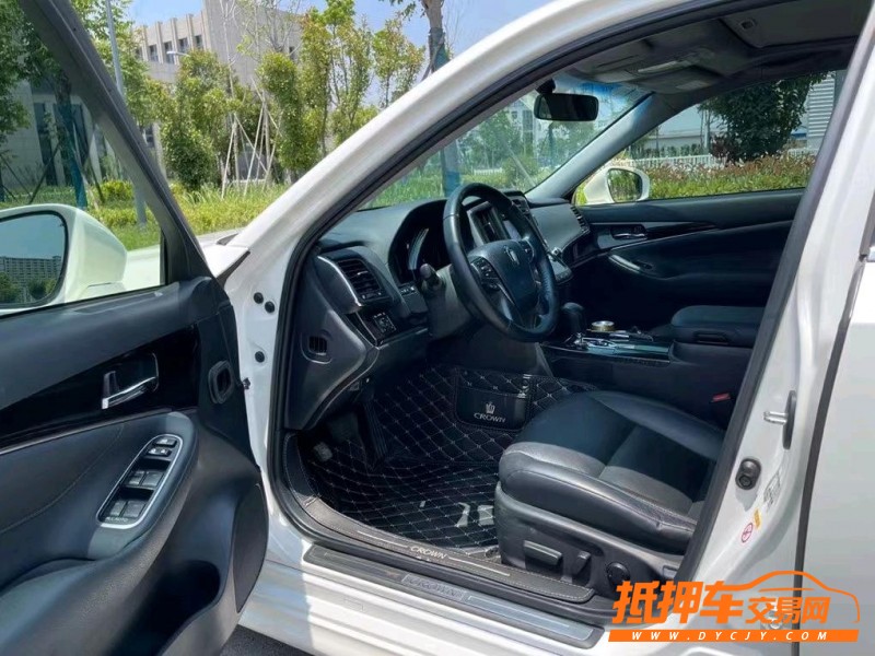盐城16年丰田皇冠4