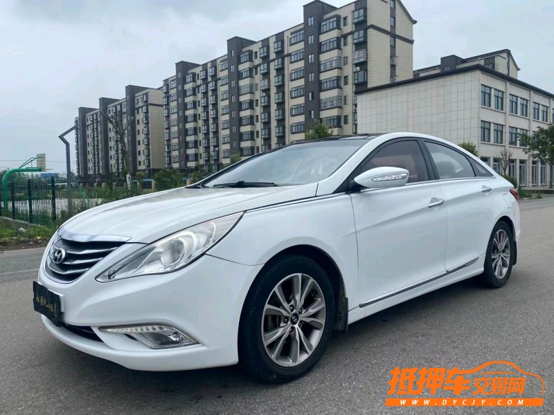 徐州14年现代索纳塔八2