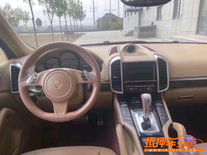 东营13年保时捷卡宴5