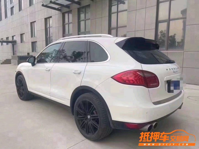 东营13年保时捷卡宴7