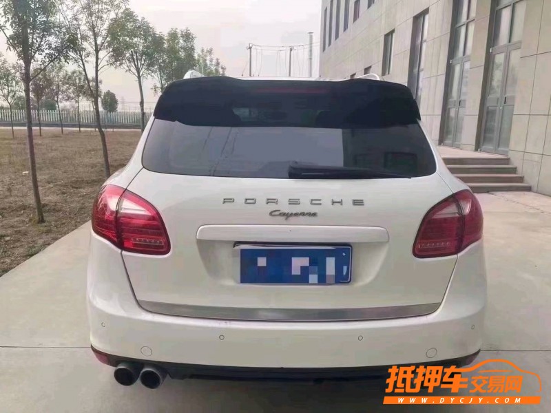 东营13年保时捷卡宴6