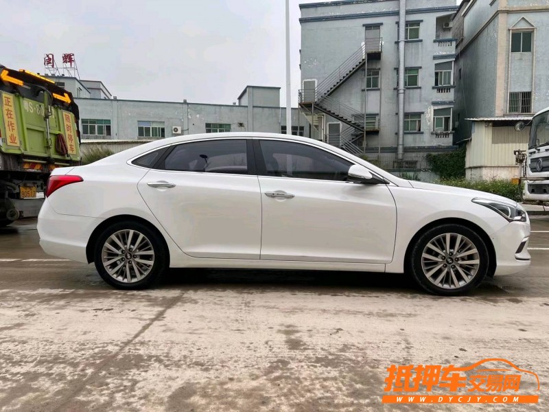 东莞19年现代名图8