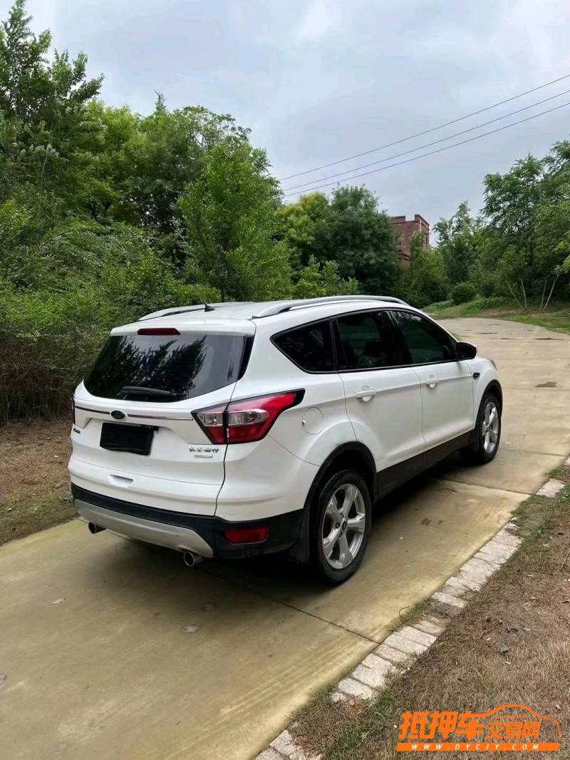 北京17年福特翼虎8