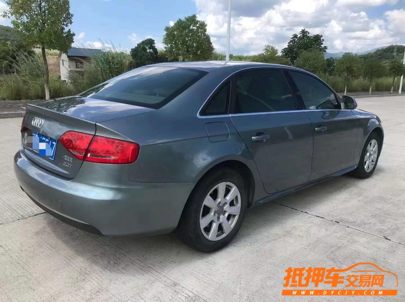 泉州12年奧迪A4L8