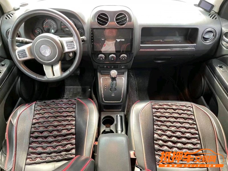 濟寧13年Jeep指南者6