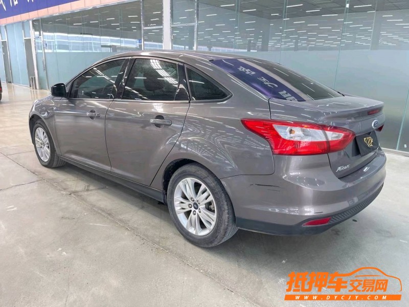 济宁15年福特福克斯6