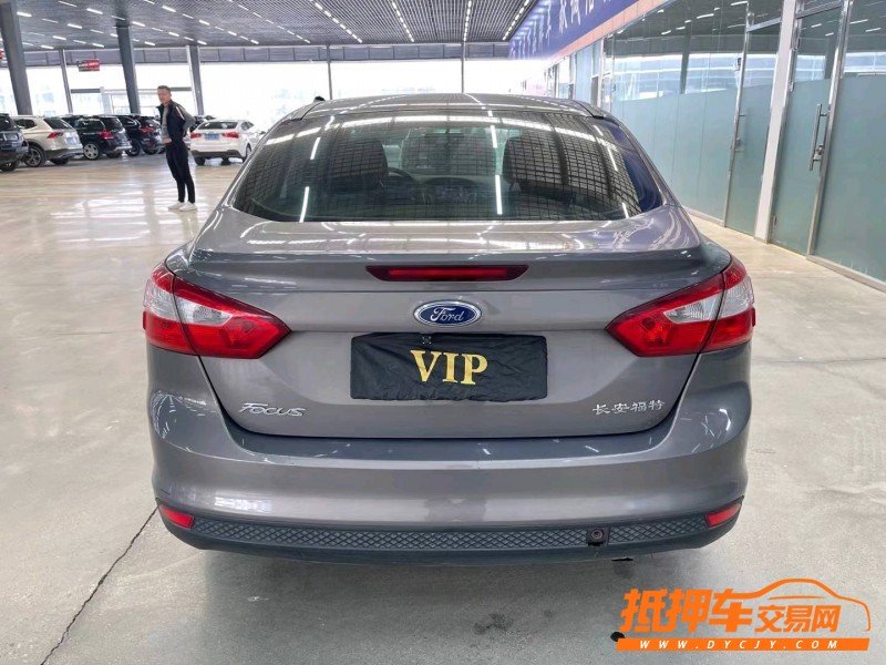 济宁15年福特福克斯8
