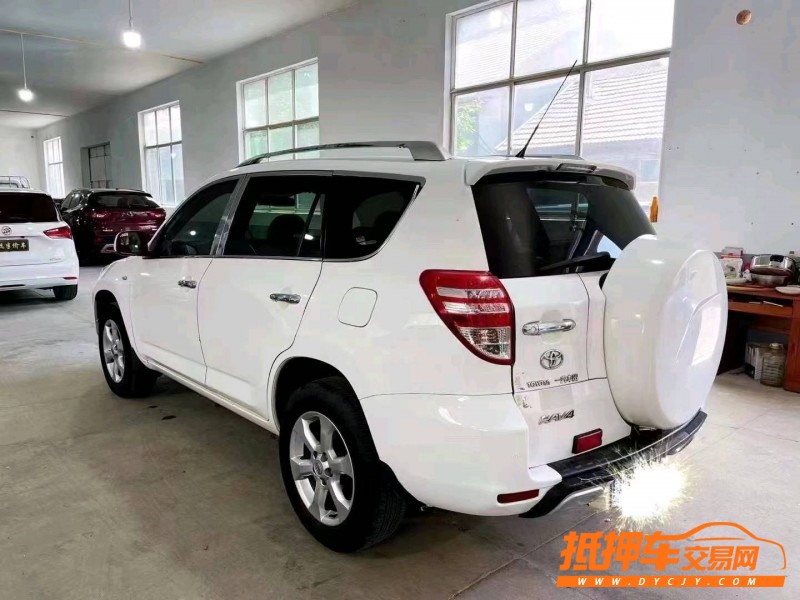 潍坊12年丰田RAV48