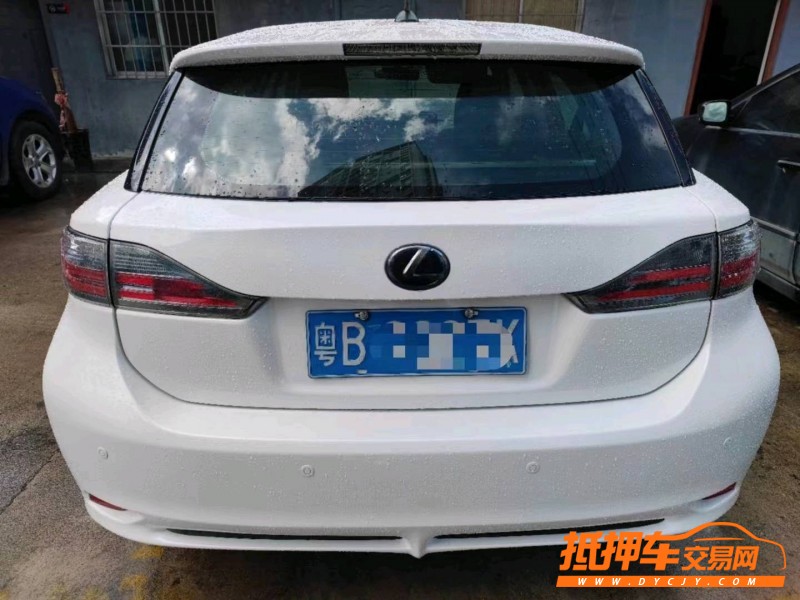 广州13年雷克萨斯CT4