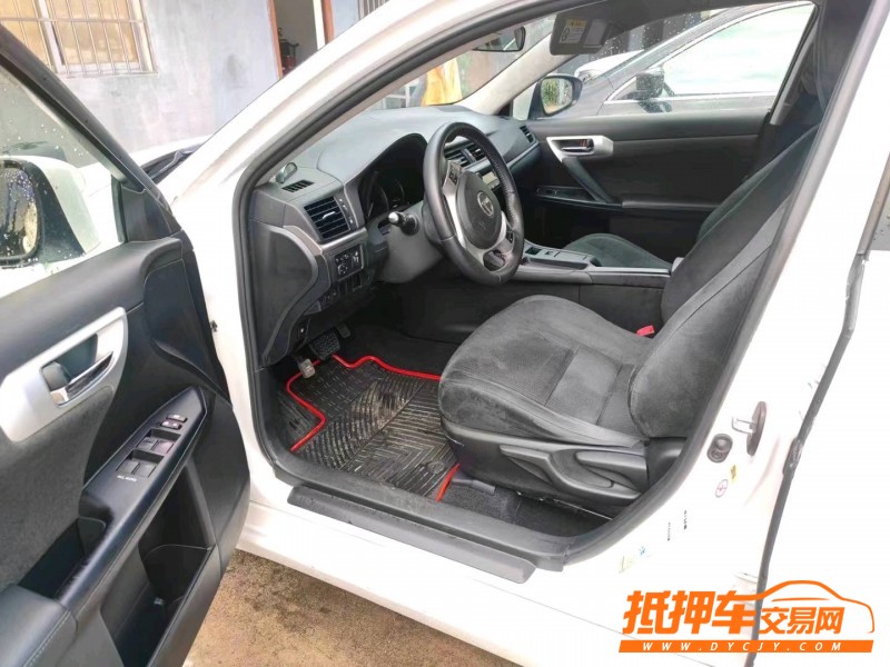 广州13年雷克萨斯CT6