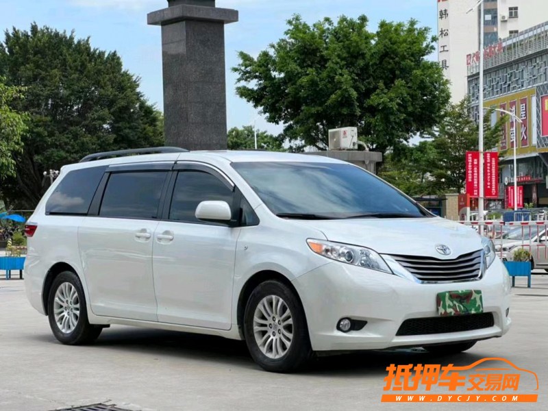 东莞17年丰田塞纳2