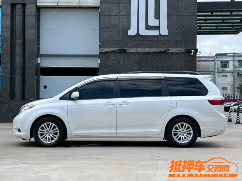 东莞17年丰田塞纳3