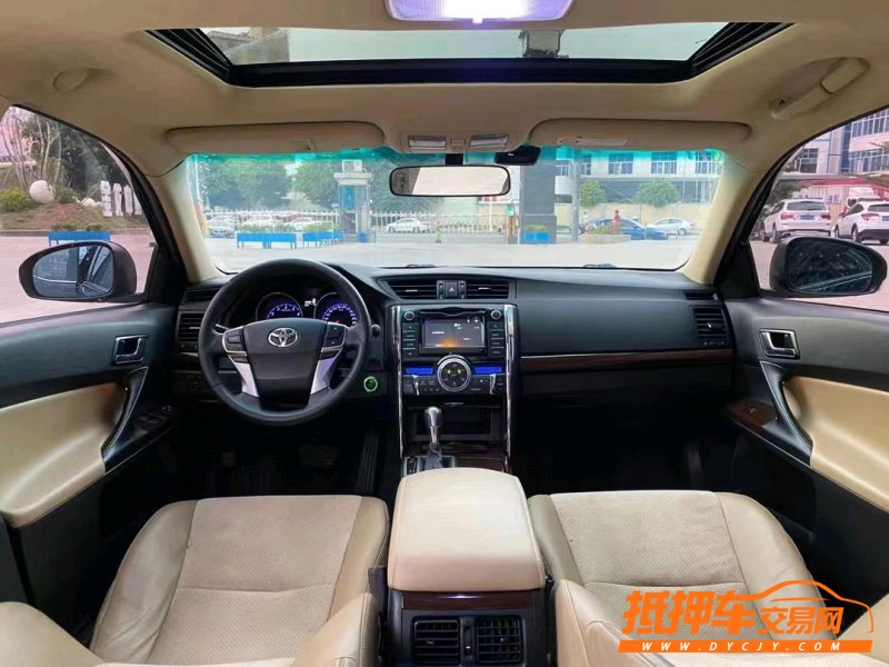 东莞14年丰田锐志5