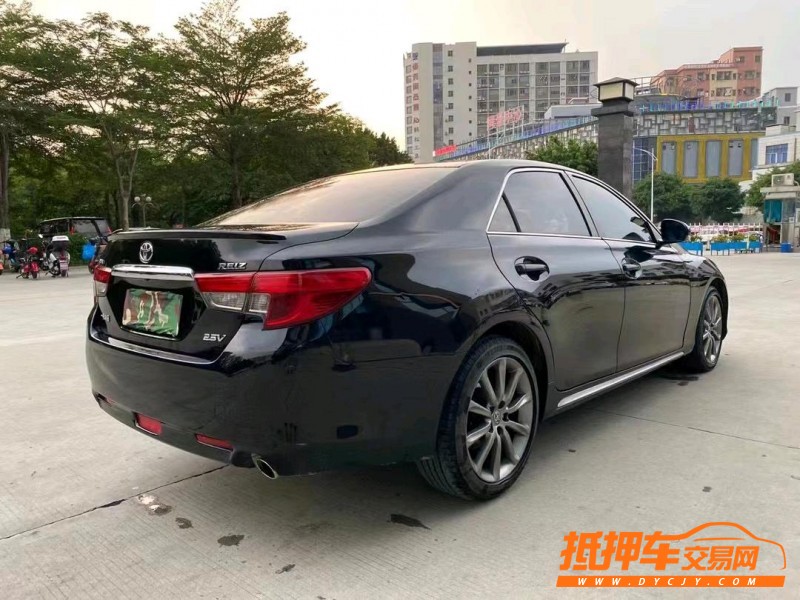 东莞14年丰田锐志8