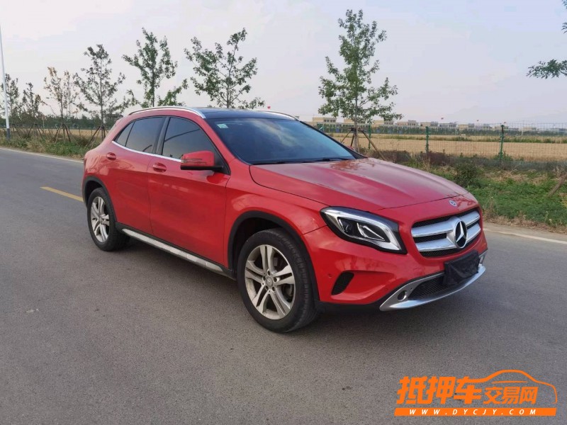徐州17年奔驰GLA2