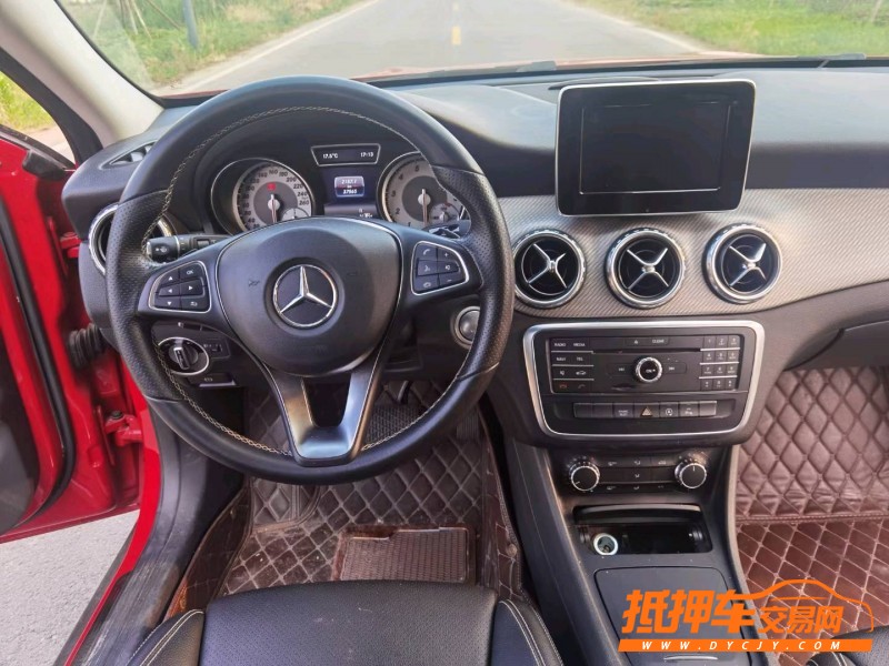 徐州17年奔驰GLA4
