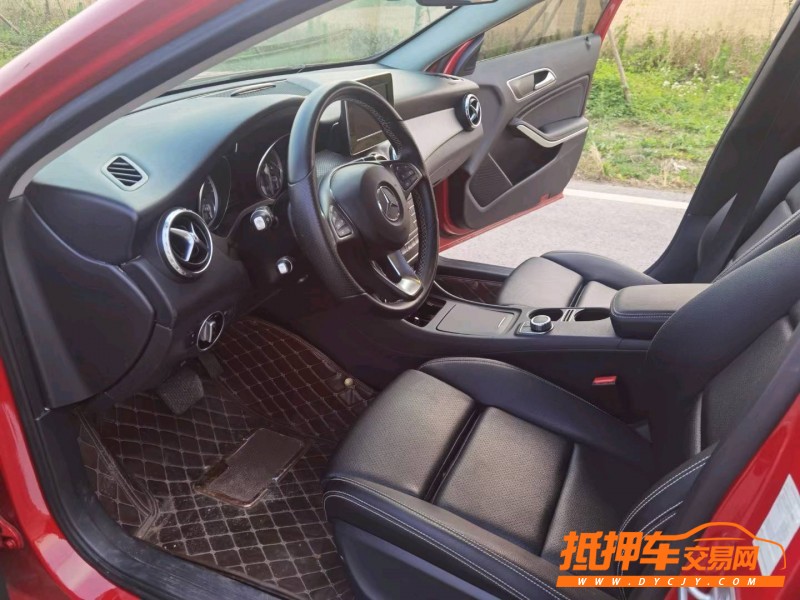 徐州17年奔驰GLA5