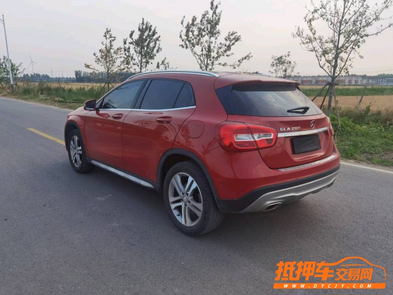 徐州17年奔驰GLA7