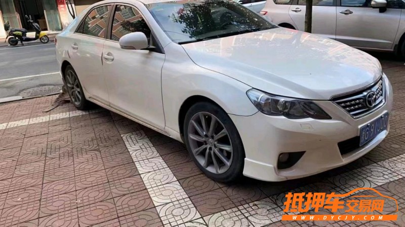 北京13年丰田锐志1