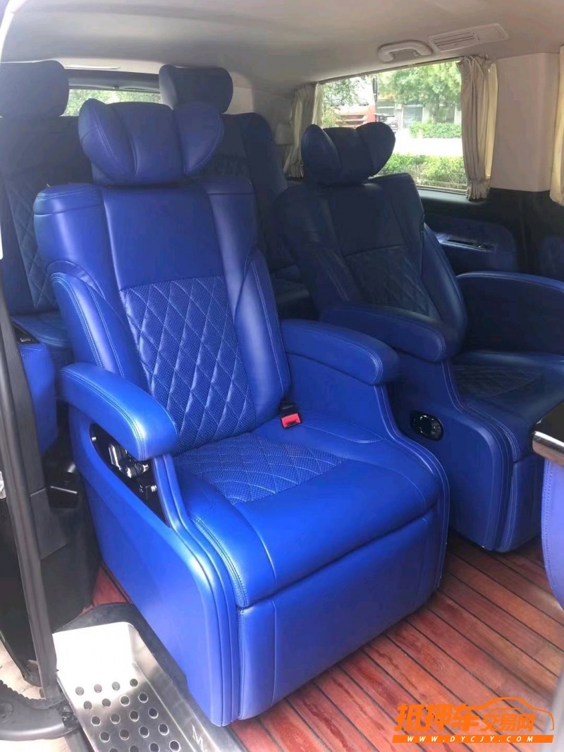 潍坊19年奔驰威霆8