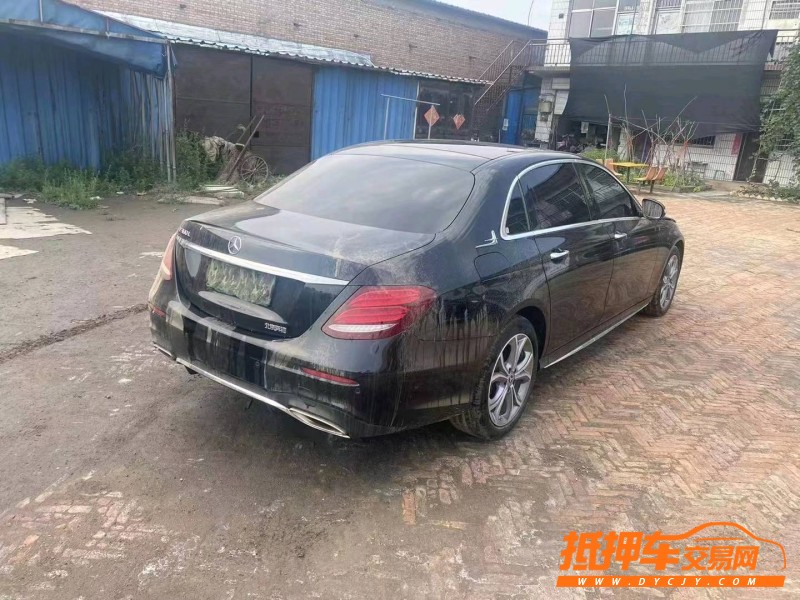 北京20年奔驰E8