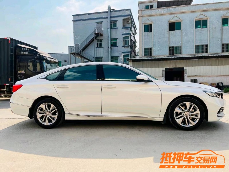 东莞21年本田雅阁8