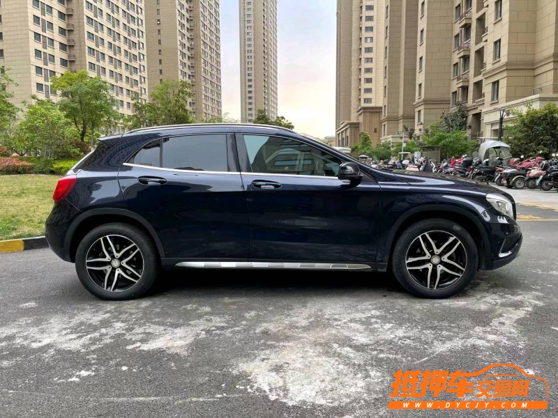 徐州15年奔驰GLA3