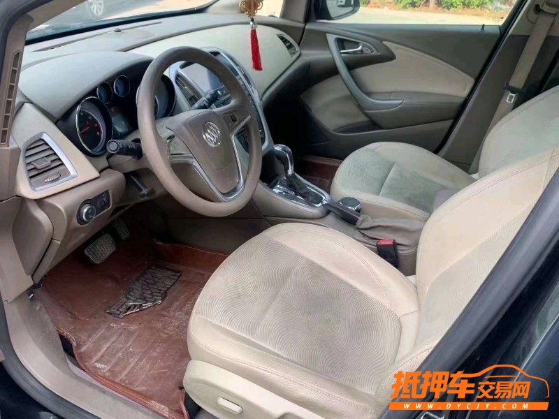 青岛15年别克英朗4