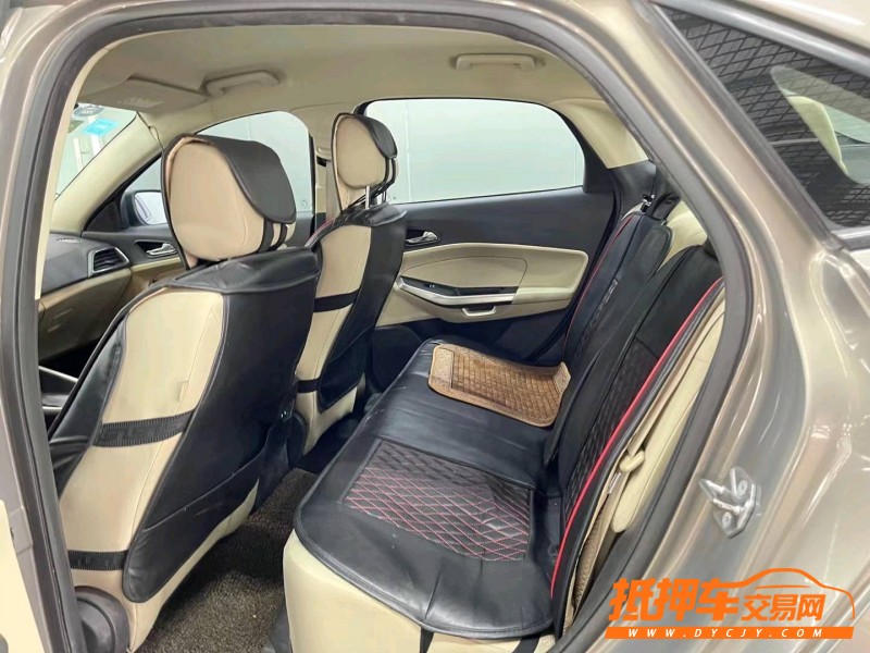 济宁16年福特福睿斯4